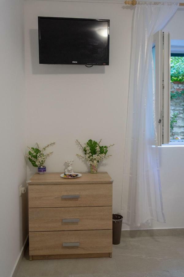 Room Nino Skradin Esterno foto